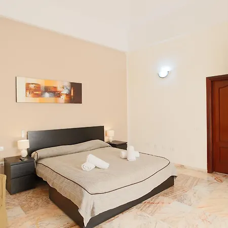 100 Island Village Julia